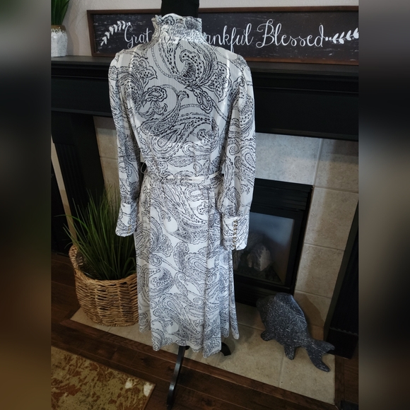 Calvin Klein Long-sleeved Dress - Picture 5 of 9